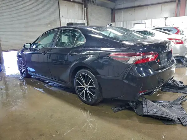 4T1G11AK3MU438796 2021 TOYOTA CAMRY - Image 2