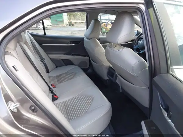 4T1G11AK3MU444131 2021 TOYOTA CAMRY - Image 8