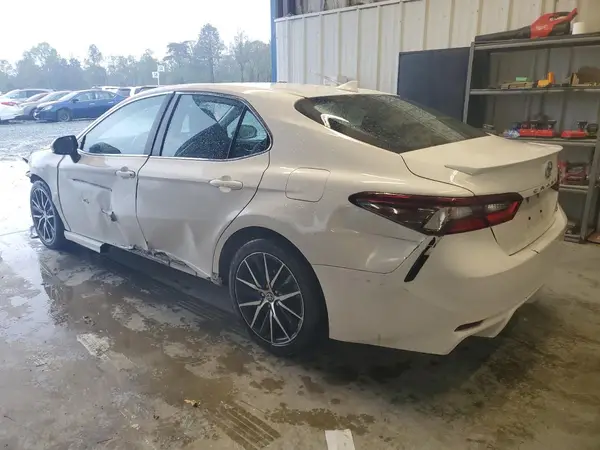 4T1G11AK3MU444422 2021 TOYOTA CAMRY - Image 2