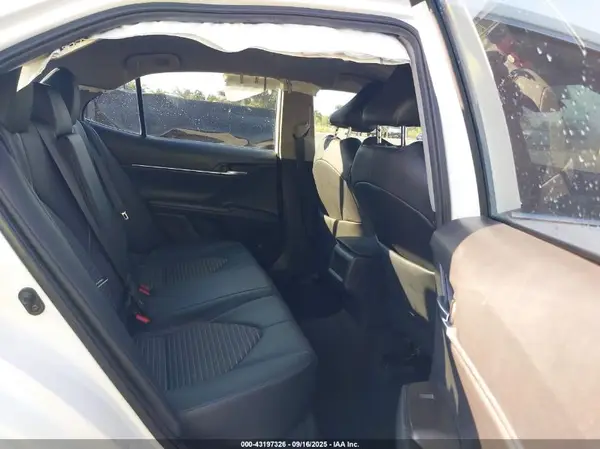 4T1G11AK3MU448194 2021 TOYOTA CAMRY - Image 8