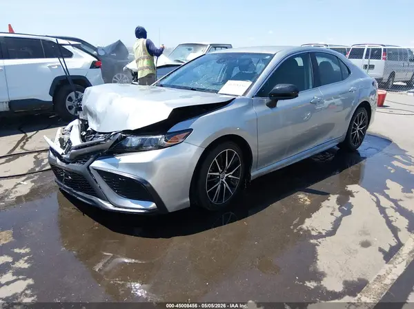 4T1G11AK3MU449538 2021 TOYOTA CAMRY - Image 2
