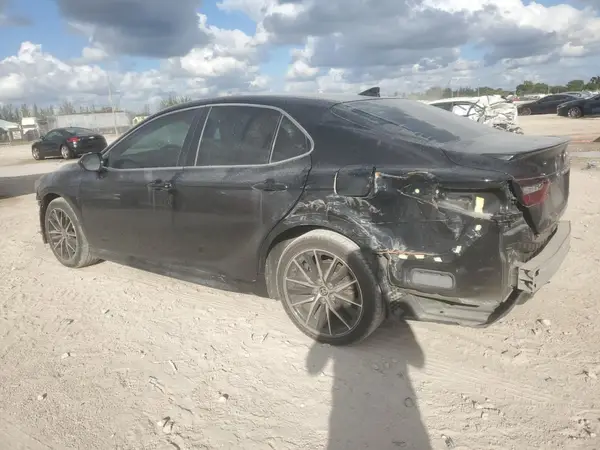 4T1G11AK3MU453136 2021 TOYOTA CAMRY - Image 2