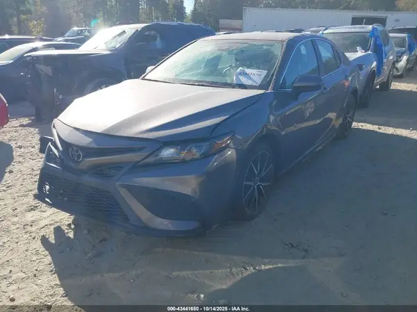 4T1G11AK3MU456800 2021 TOYOTA CAMRY - Image 2