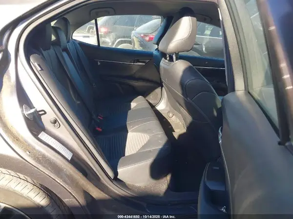 4T1G11AK3MU456800 2021 TOYOTA CAMRY - Image 8