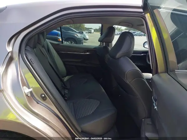4T1G11AK3MU457011 2021 TOYOTA CAMRY - Image 8