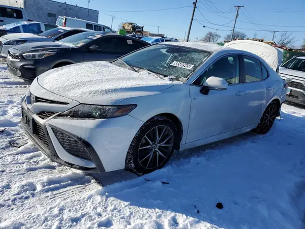 4T1G11AK3MU457803 2021 TOYOTA CAMRY - Image 1