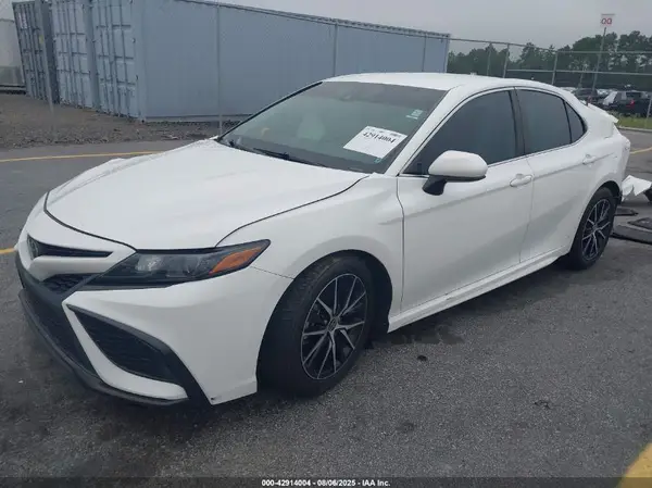 4T1G11AK3MU459633 2021 TOYOTA CAMRY - Image 2