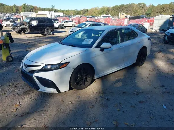 4T1G11AK3MU465612 2021 TOYOTA CAMRY - Image 2