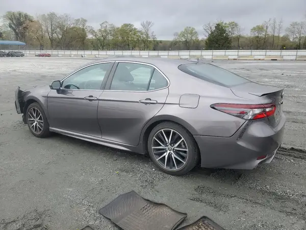 4T1G11AK3MU465772 2021 TOYOTA CAMRY - Image 2