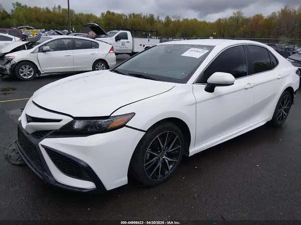 4T1G11AK3MU467019 2021 TOYOTA CAMRY - Image 2
