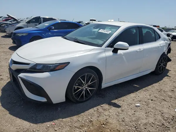 4T1G11AK3MU468929 2021 TOYOTA CAMRY - Image 1