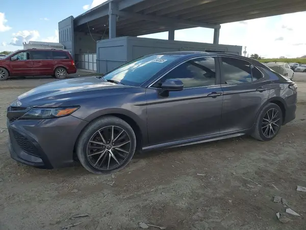 4T1G11AK3MU470180 2021 TOYOTA CAMRY - Image 1