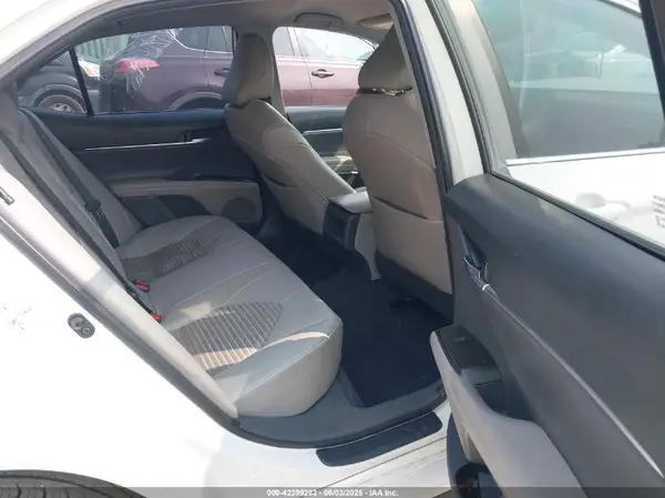 4T1G11AK3MU473371 2021 TOYOTA CAMRY - Image 8