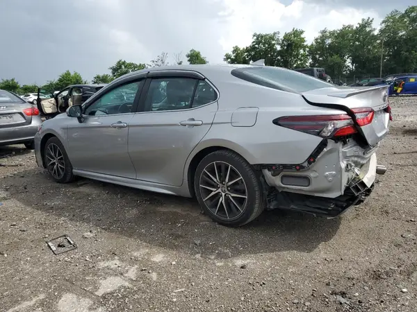 4T1G11AK3MU476996 2021 TOYOTA CAMRY - Image 2