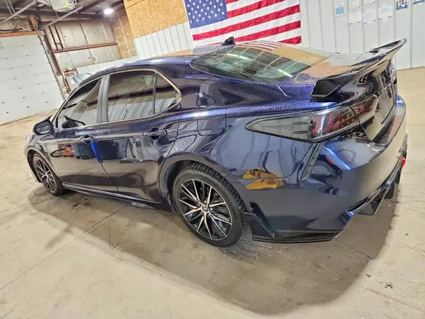 4T1G11AK3MU477274 2021 TOYOTA CAMRY - Image 2