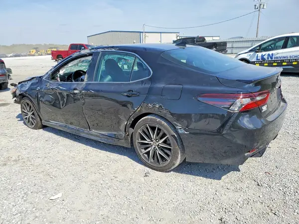 4T1G11AK3MU481065 2021 TOYOTA CAMRY - Image 2