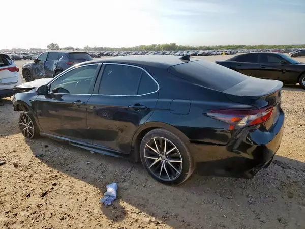 4T1G11AK3MU481695 2021 TOYOTA CAMRY - Image 2