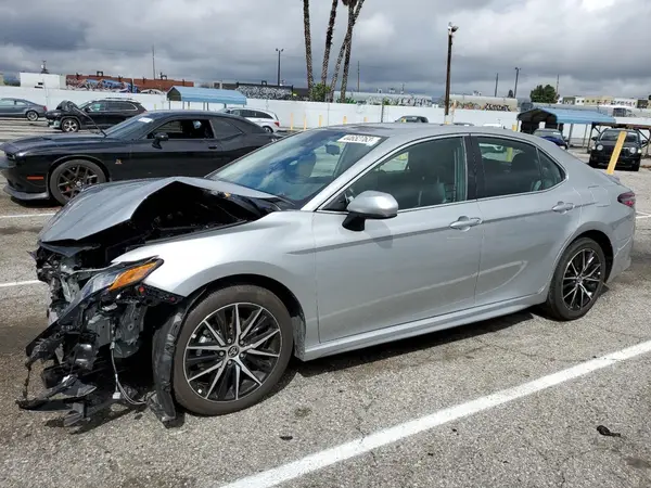 4T1G11AK3MU486587 2021 TOYOTA CAMRY - Image 1