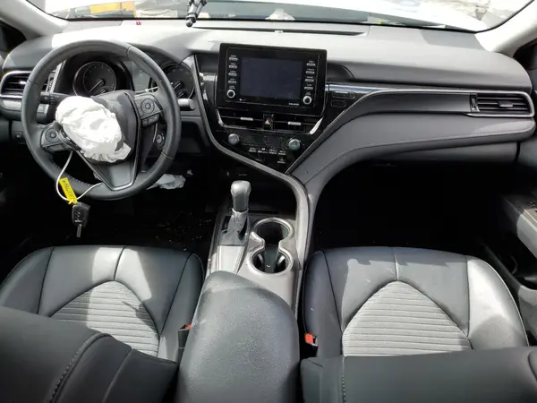4T1G11AK3MU486587 2021 TOYOTA CAMRY - Image 8