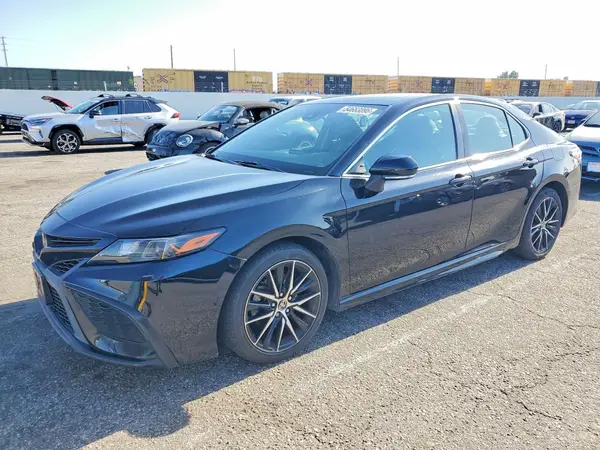 4T1G11AK3MU486735 2021 TOYOTA CAMRY - Image 1