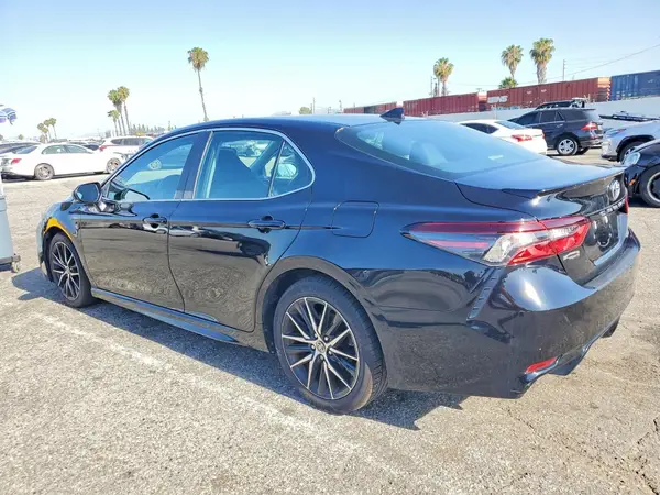 4T1G11AK3MU486735 2021 TOYOTA CAMRY - Image 2