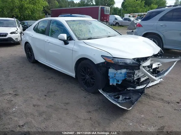 4T1G11AK3MU487240 2021 TOYOTA CAMRY - Image 1