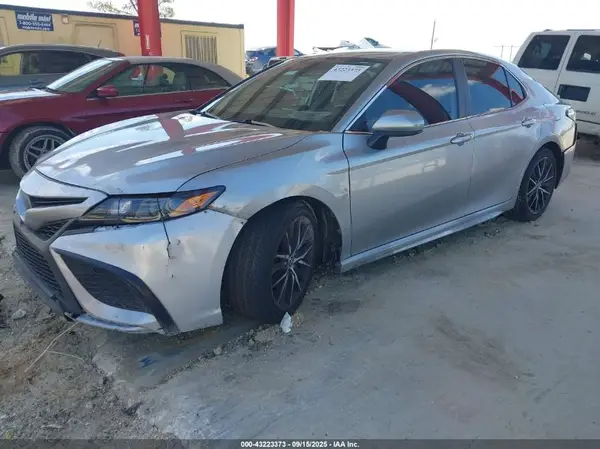 4T1G11AK3MU491837 2021 TOYOTA CAMRY - Image 2