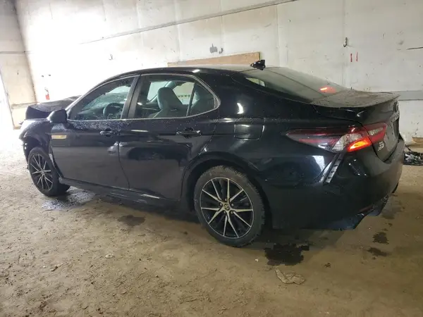 4T1G11AK3MU516509 2021 TOYOTA CAMRY - Image 2