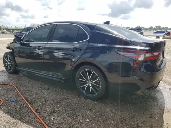 4T1G11AK3MU518521 2021 TOYOTA CAMRY - Image 2