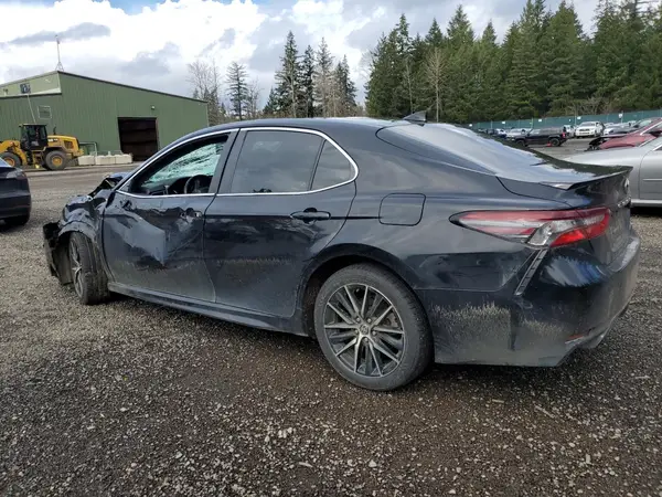 4T1G11AK3MU519510 2021 TOYOTA CAMRY - Image 2