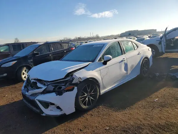 4T1G11AK3MU520155 2021 TOYOTA CAMRY - Image 1