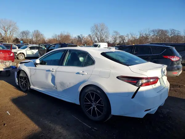 4T1G11AK3MU520155 2021 TOYOTA CAMRY - Image 2