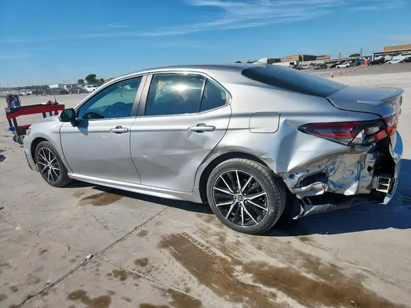 4T1G11AK3MU521967 2021 TOYOTA CAMRY - Image 2