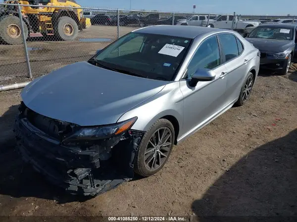 4T1G11AK3MU522505 2021 TOYOTA CAMRY - Image 2