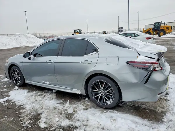 4T1G11AK3MU532905 2021 TOYOTA CAMRY - Image 2