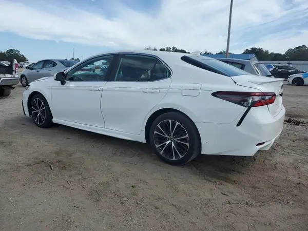 4T1G11AK3MU535402 2021 TOYOTA CAMRY - Image 2