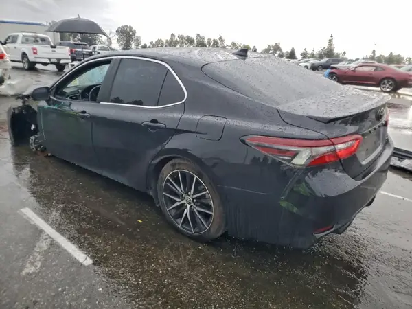 4T1G11AK3MU538087 2021 TOYOTA CAMRY - Image 2