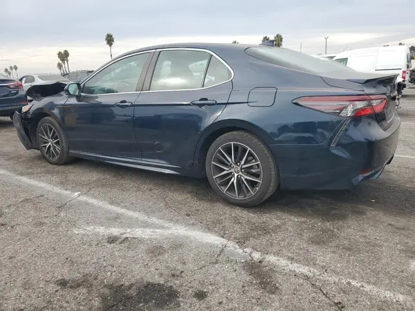 4T1G11AK3MU538123 2021 TOYOTA CAMRY - Image 2
