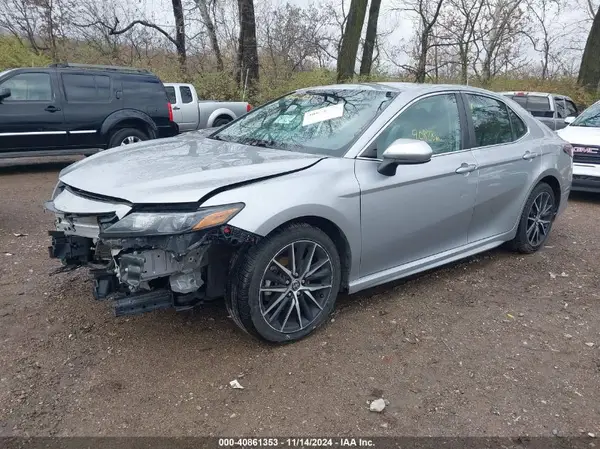 4T1G11AK3MU538395 2021 TOYOTA CAMRY - Image 2