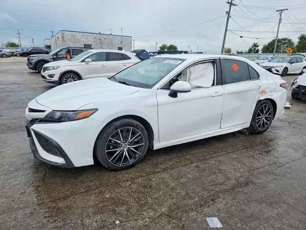 4T1G11AK3MU540065 2021 TOYOTA CAMRY - Image 1