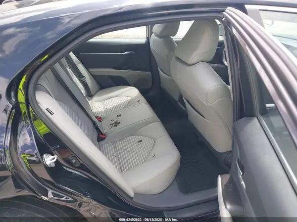 4T1G11AK3MU547940 2021 TOYOTA CAMRY - Image 8