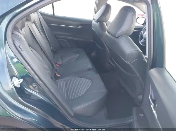 4T1G11AK3MU549753 2021 TOYOTA CAMRY - Image 8