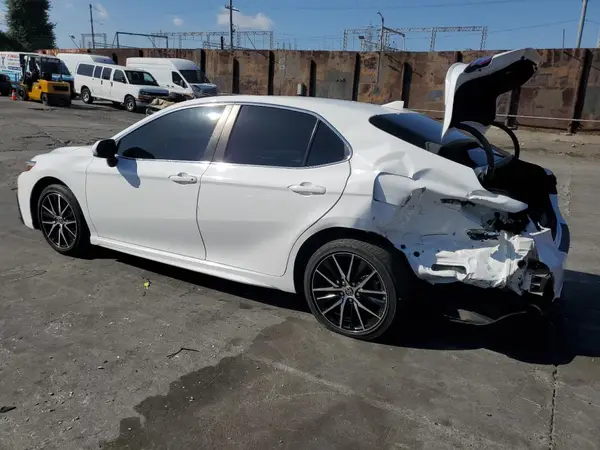 4T1G11AK3MU553334 2021 TOYOTA CAMRY - Image 2