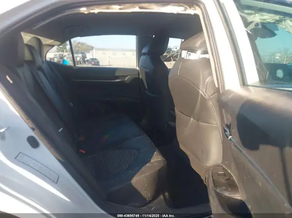4T1G11AK3MU555150 2021 TOYOTA CAMRY - Image 8