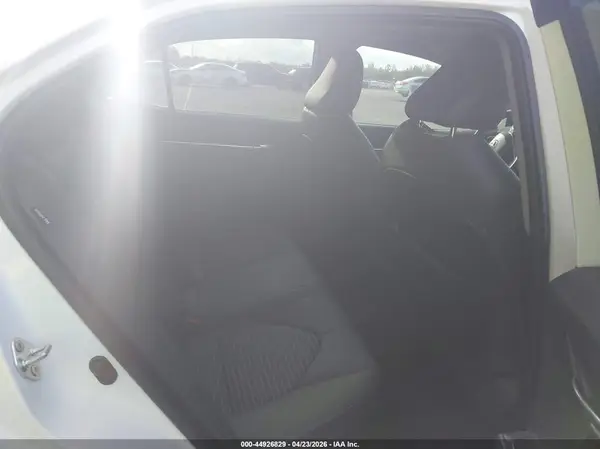 4T1G11AK3MU556038 2021 TOYOTA CAMRY - Image 8