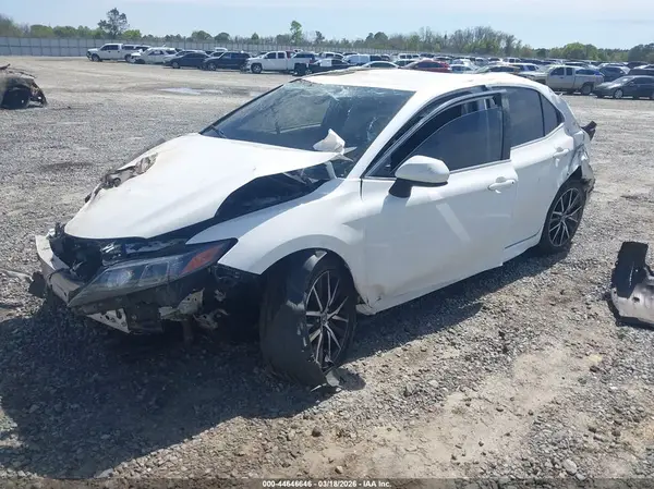 4T1G11AK3MU557819 2021 TOYOTA CAMRY - Image 2