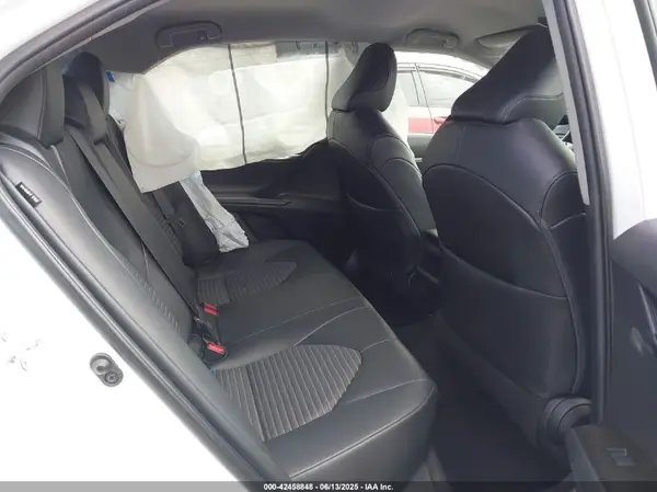 4T1G11AK3MU561319 2021 TOYOTA CAMRY - Image 8