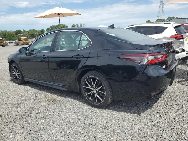 4T1G11AK3MU564236 2021 TOYOTA CAMRY - Image 2