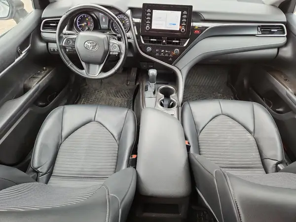 4T1G11AK3MU565886 2021 TOYOTA CAMRY - Image 8