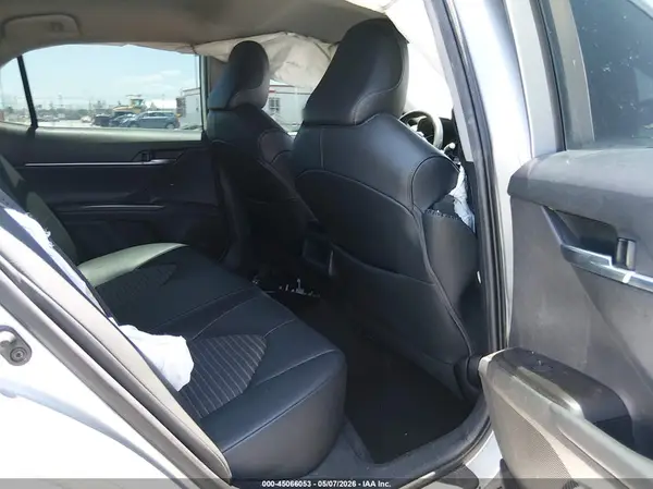 4T1G11AK3MU570554 2021 TOYOTA CAMRY - Image 8